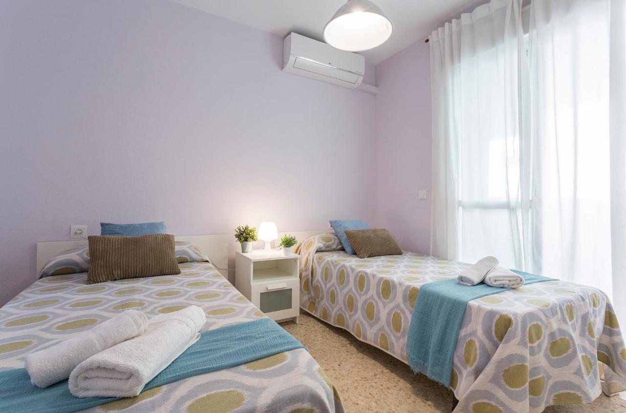 Brisas Estadio Playa Victoria Cadiz Ngoại thất bức ảnh
